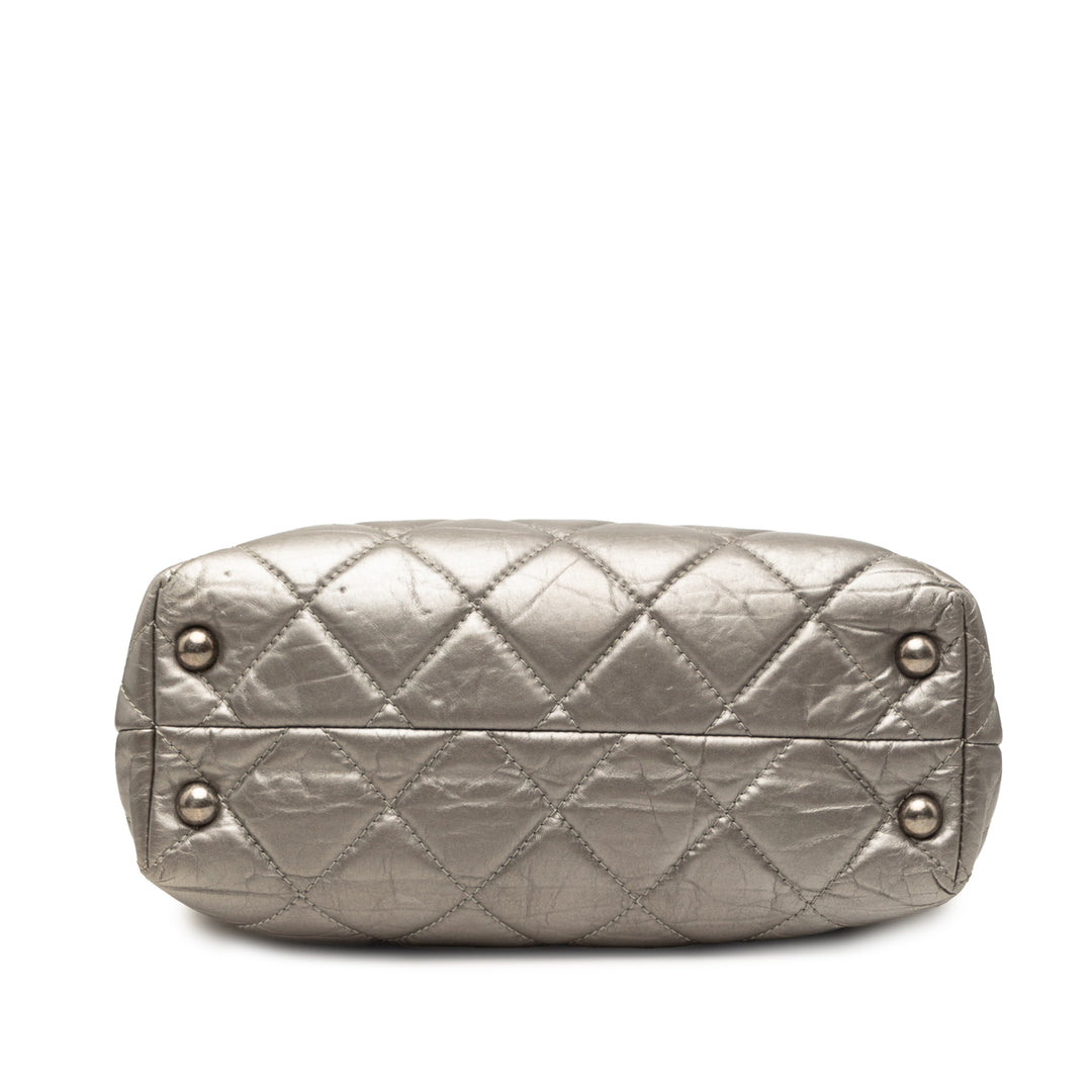 Chanel Matelassé Metallic vieilli Cuir de veau Reissue 2.55 Cabas