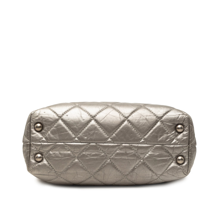 Chanel Matelassé Metallic vieilli Cuir de veau Reissue 2.55 Cabas