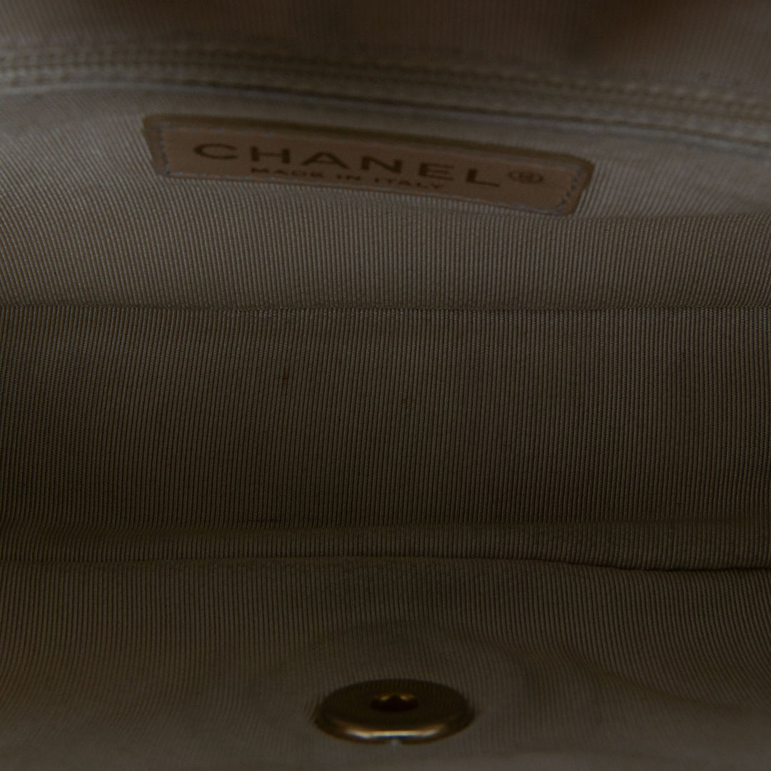 Chanel Sac bandoulière CC Chevron Jersey à rabat Bleu – vue 4 – GABY PARIS