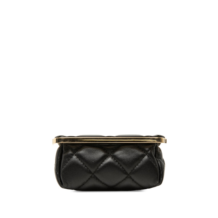 Chanel CC Matelassé Acrylic et Cuir d’agneau Evening Pochette avec chaîne