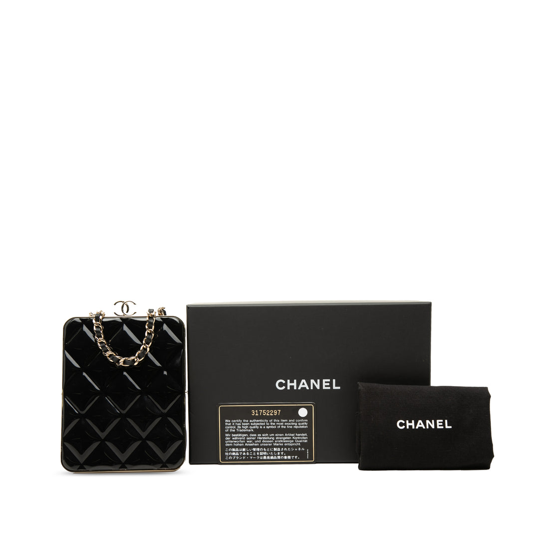 Chanel CC Matelassé Acrylic et Cuir d’agneau Evening Pochette avec chaîne