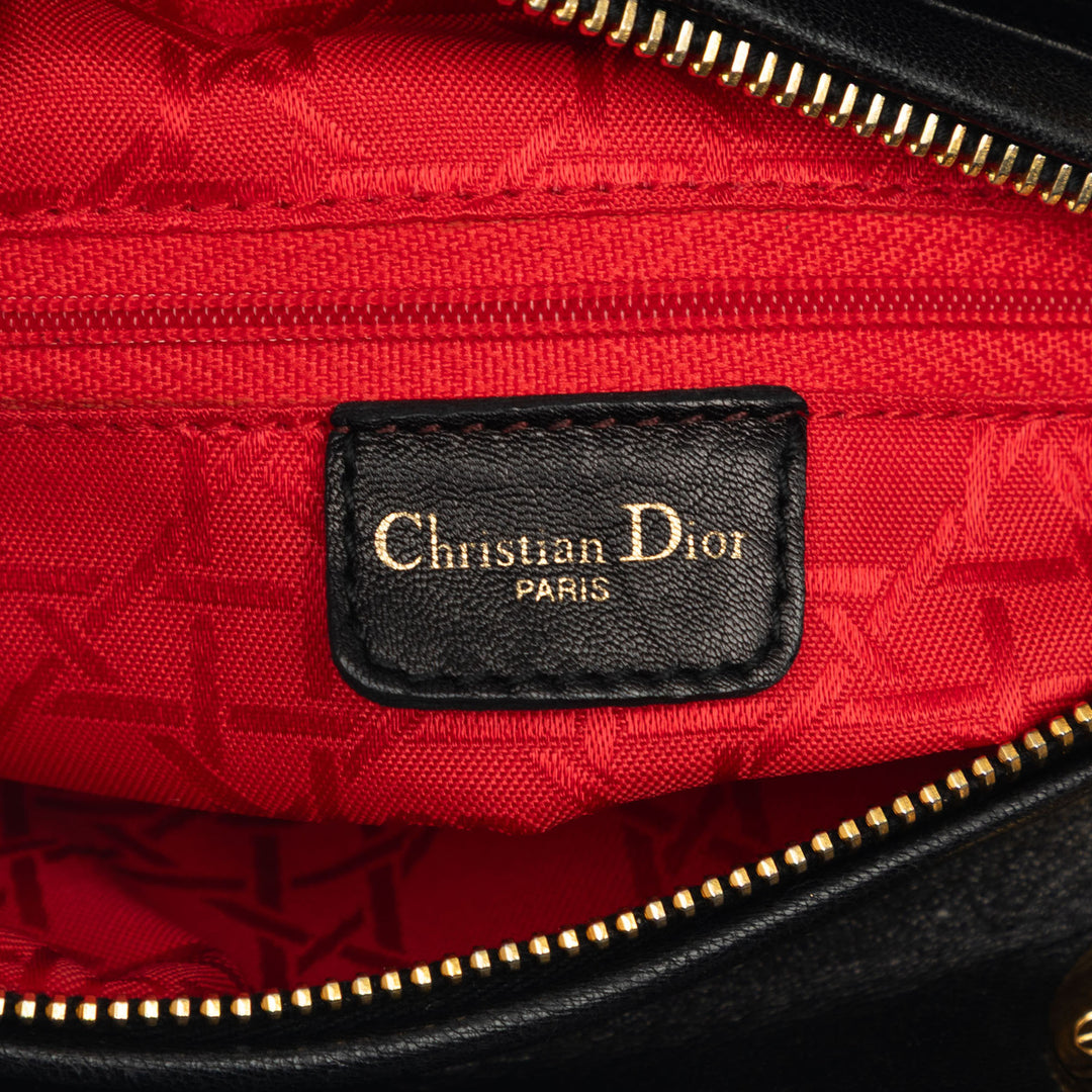 Lady Dior Cannage Moyen Cuir d'agneau Noir
