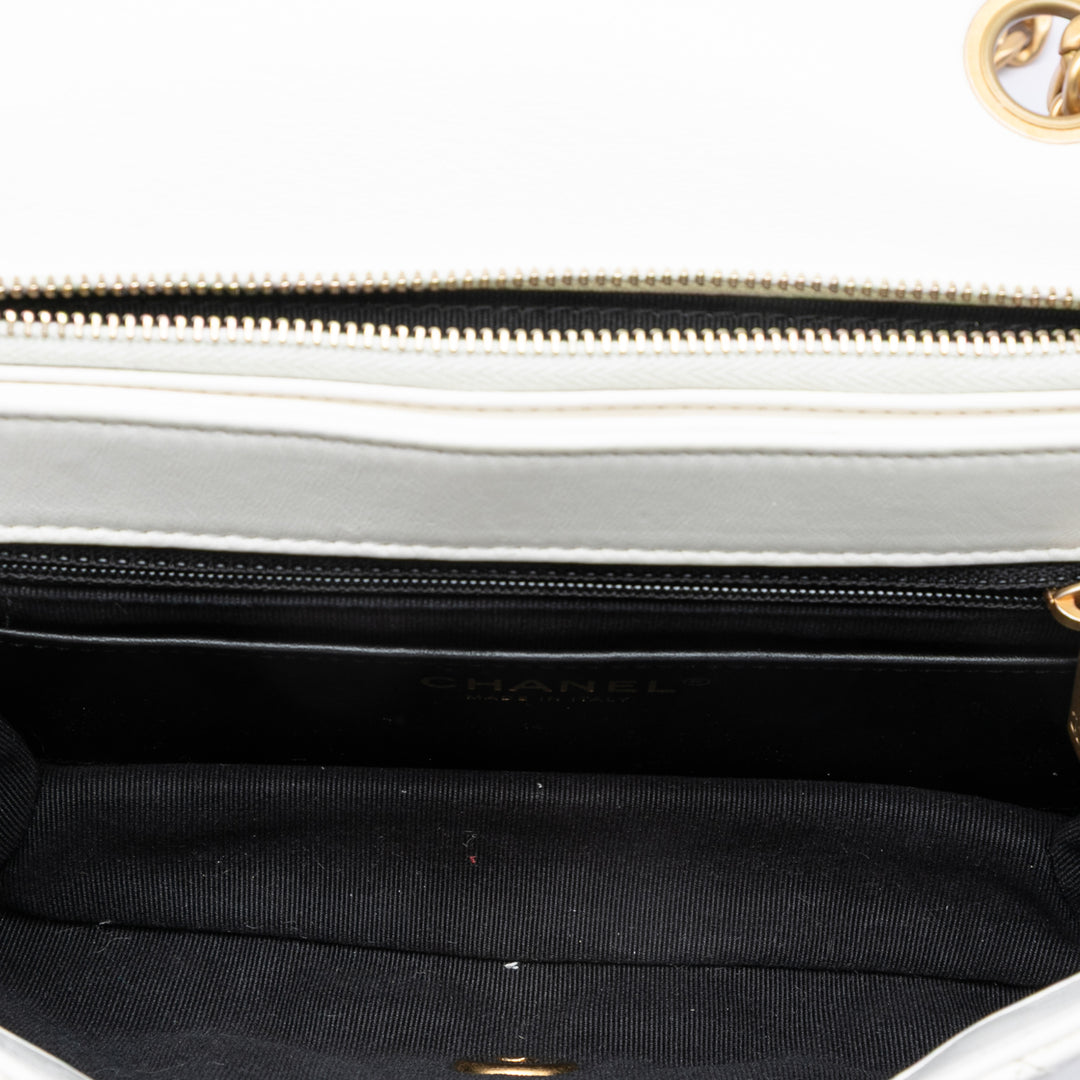 Chanel Small Matelassé Cuir d’agneau Pillow Crush à rabat