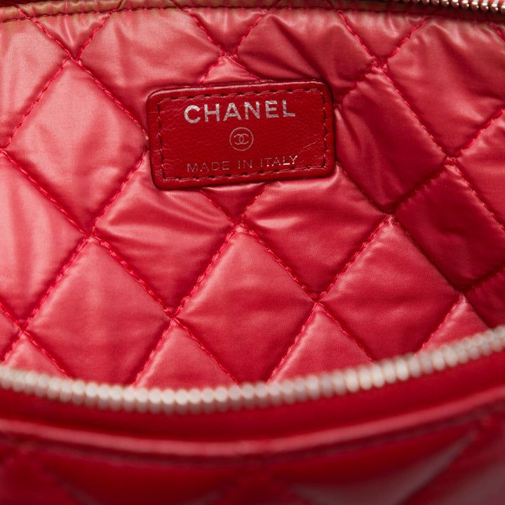 Chanel Pochette Matelassé O Étui Grand Cuir d'agneau Rouge – vue 5 – GABY PARIS