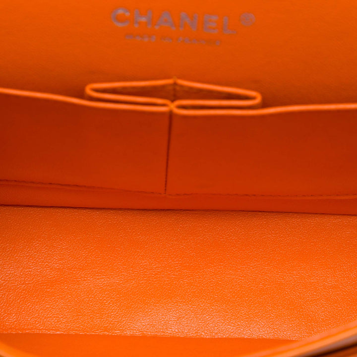 Chanel Medium Classic Cuir verni Double rabat