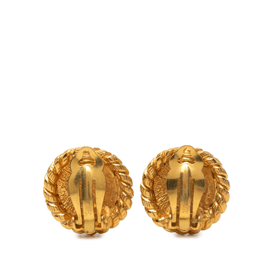 Chanel CC plaqué Sunburst Rond À clip Boucles d'oreilles Doré – vue 2 – GABY PARIS