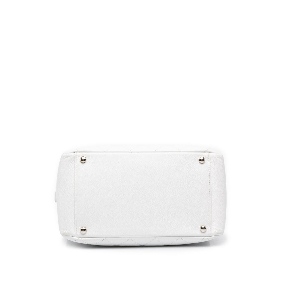 Chanel Petite Timeless Cabas Cuir caviar Blanc – vue 3 – GABY PARIS