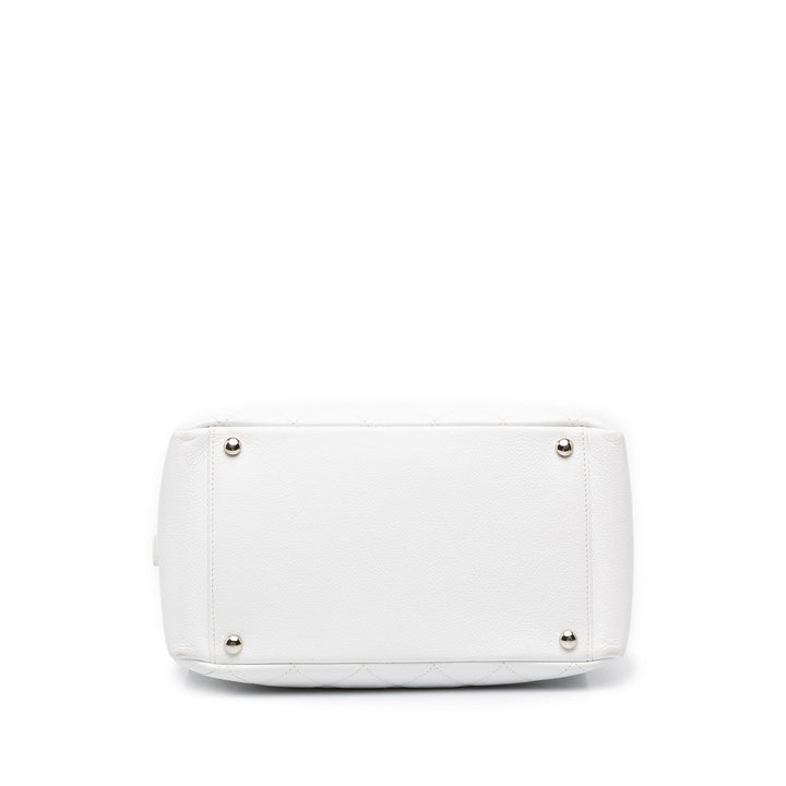 Chanel Petite Timeless Cabas Cuir caviar Blanc – vue 3 – GABY PARIS