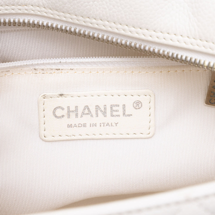Chanel Petite Timeless Cabas Cuir caviar Blanc – vue 5 – GABY PARIS