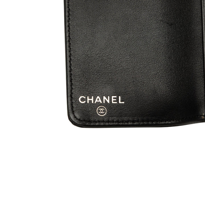 Chanel CC Camellia Porte-clés Noir – vue 5 – GABY PARIS