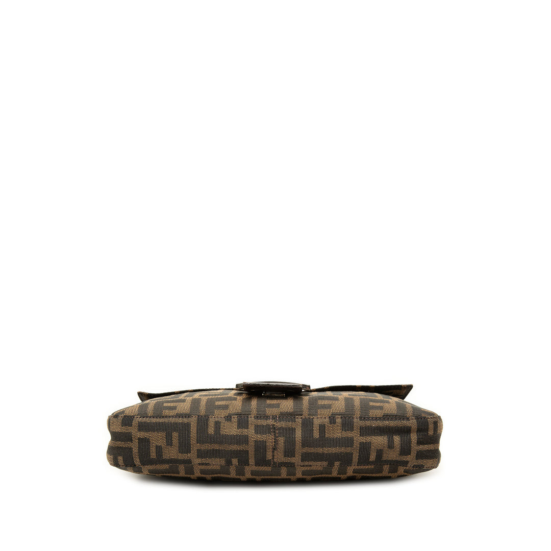 Fendi Zucca Baguette Marron – vue 3 – GABY PARIS