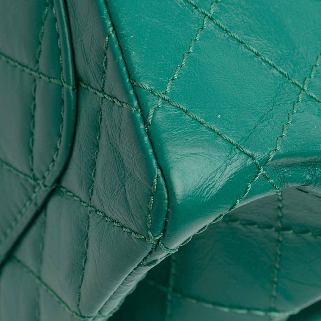 Chanel Matelassé vieilli Cuir de veau Reissue 2.55 Simple rabat 224