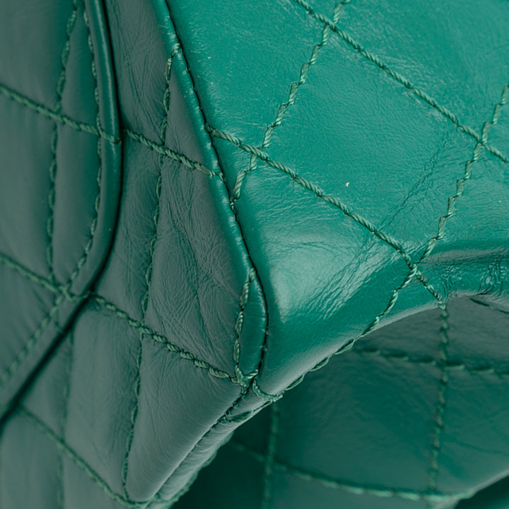 Chanel Matelassé vieilli Cuir de veau Reissue 2.55 Simple rabat 224