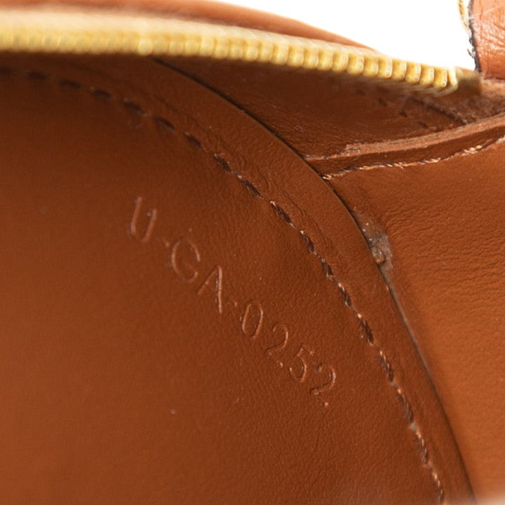 Celine Small Cuir de veau Cuir Triomphe Oval Sac porté croisé