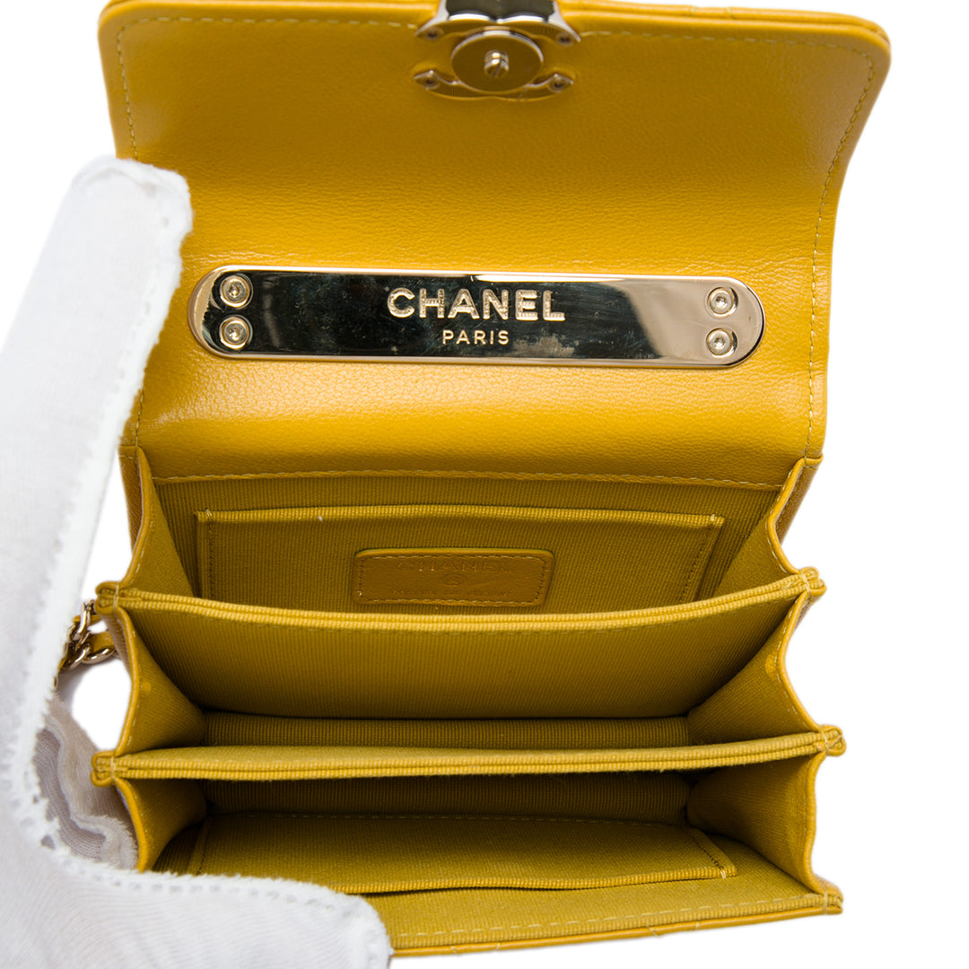 Chanel Mini Cuir d’agneau Paris Le19M Charming anse supérieure à rabat