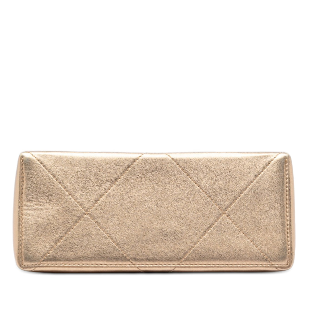 Chanel Small Cuir de veau Kiss Lock Frame Sac