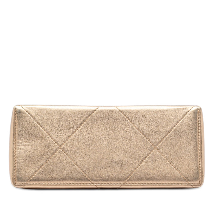 Chanel Small Cuir de veau Kiss Lock Frame Sac