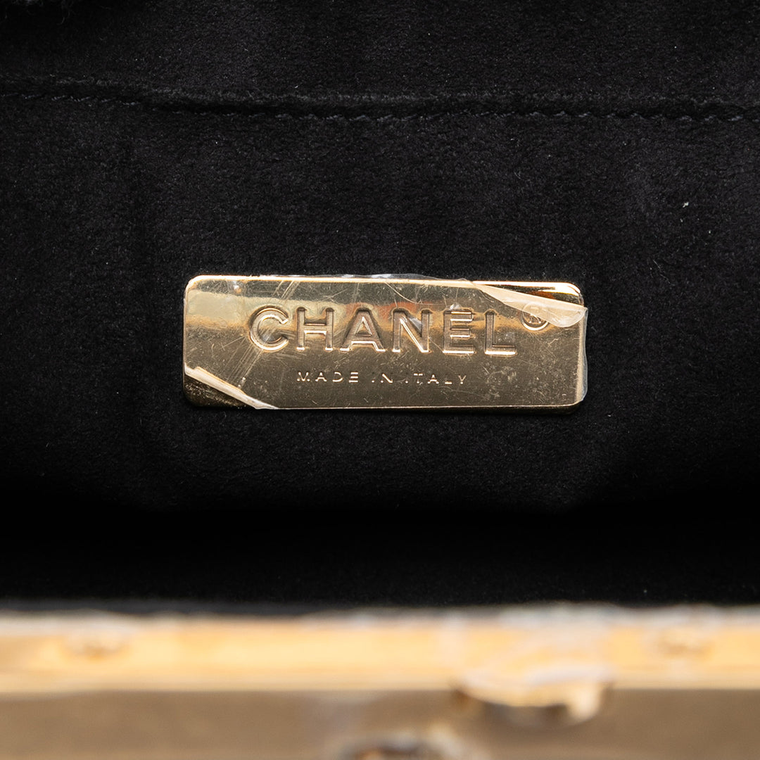 Chanel Small Cuir de veau Kiss Lock Frame Sac