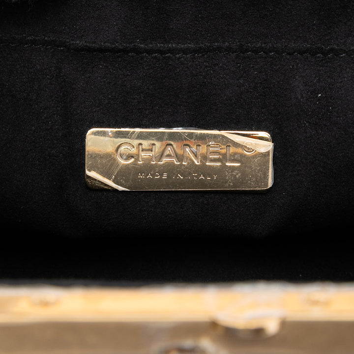 Chanel Small Cuir de veau Kiss Lock Frame Sac