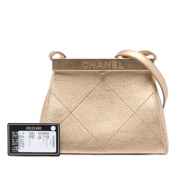 Chanel Small Cuir de veau Kiss Lock Frame Sac