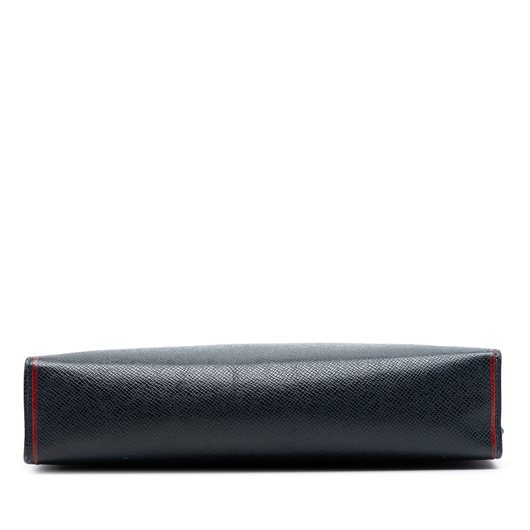 Louis Vuitton Taiga Pochette Voyage MM